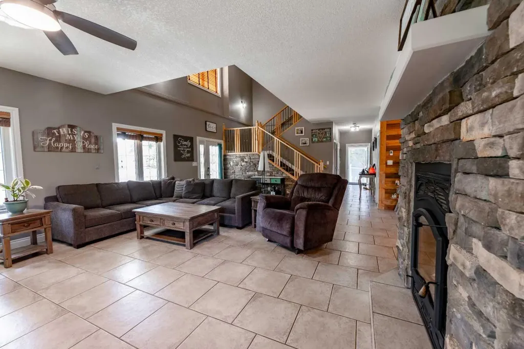 24426 East River Road Hinton AB T7V 1X7