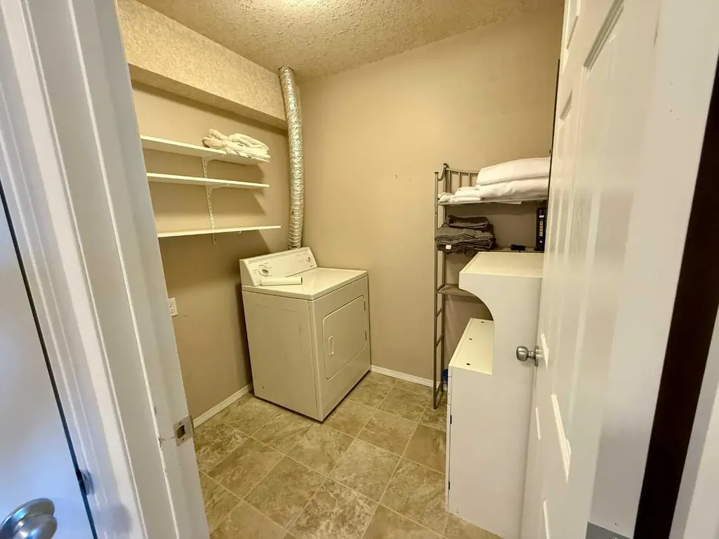 4816 50 Avenue Breton AB T0C0P0