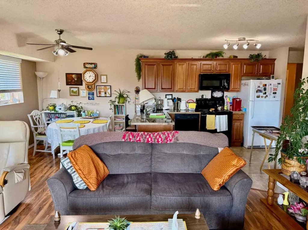 4816 50 Avenue Breton AB T0C0P0