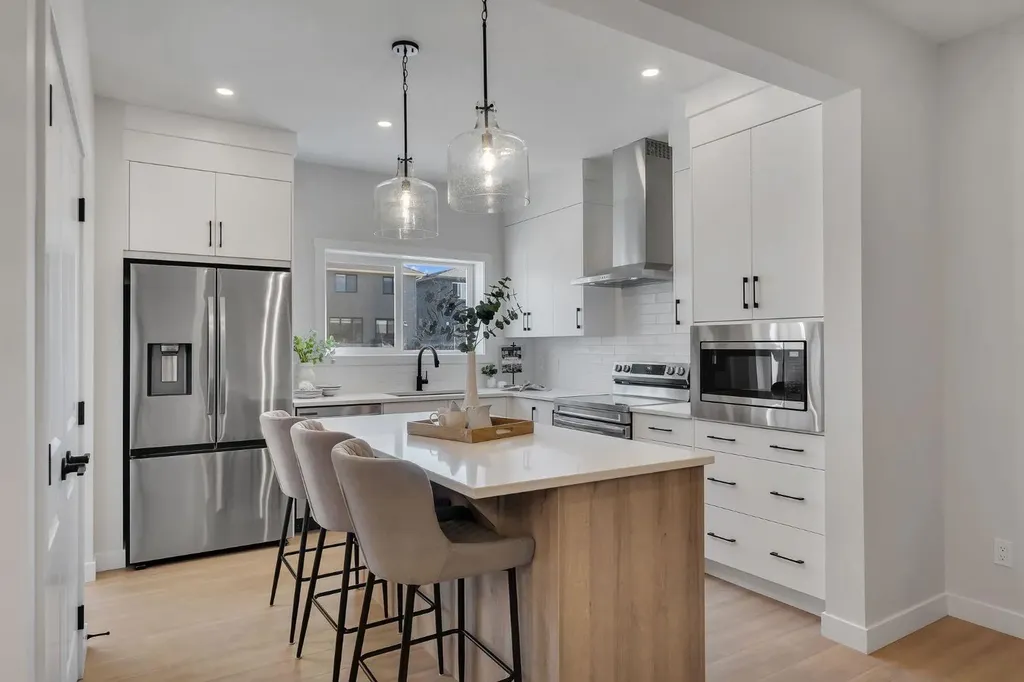351 Fireside Drive Cochrane AB T4C 3J1