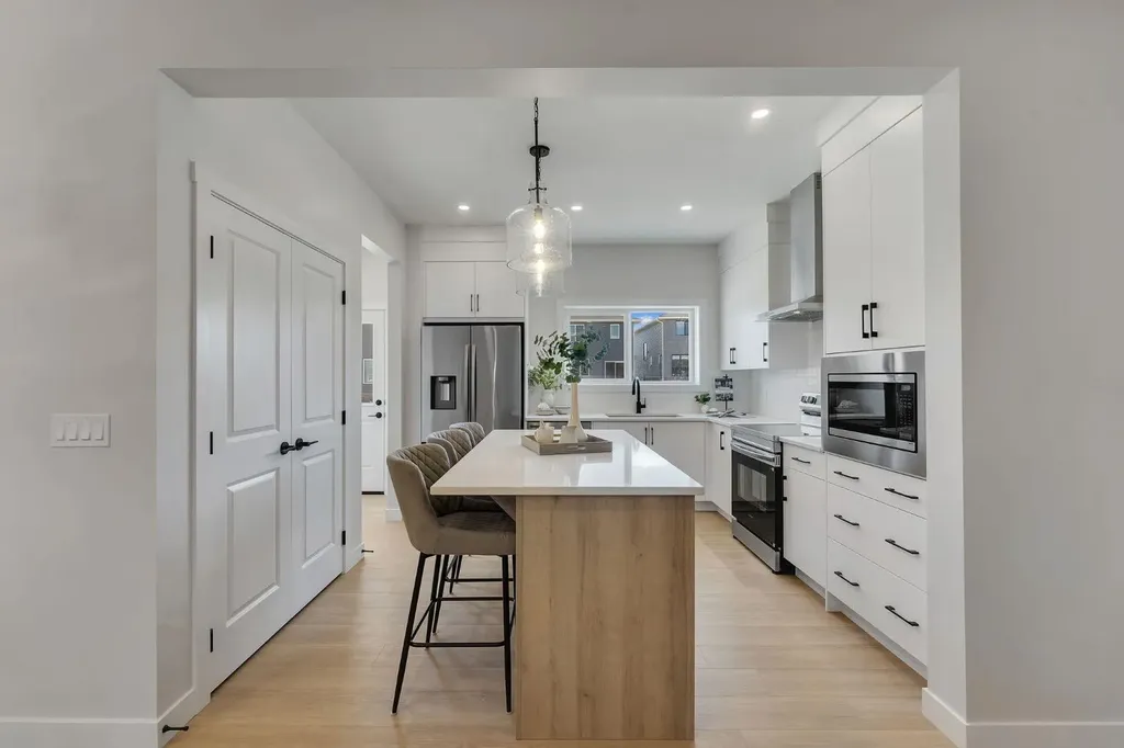 351 Fireside Drive Cochrane AB T4C 3J1