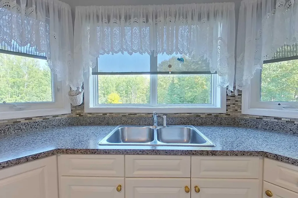 4102 Hees Drive Athabasca AB T9S 1J5