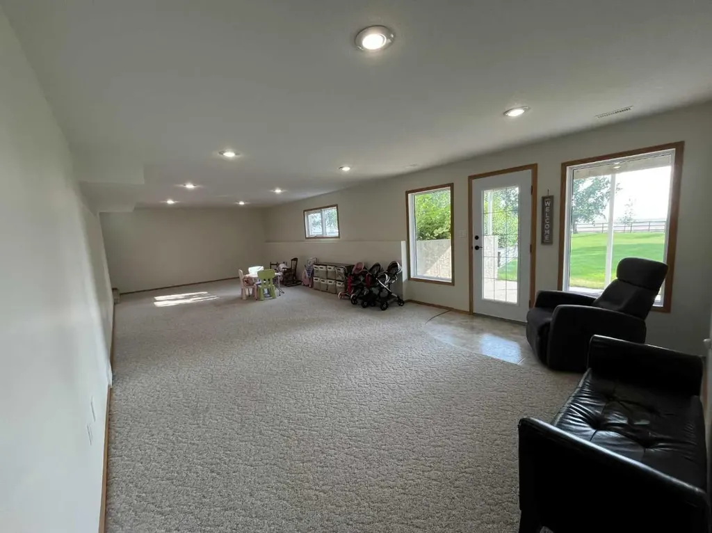 145040 Rge Road 181 Enchant AB T0K 0V0
