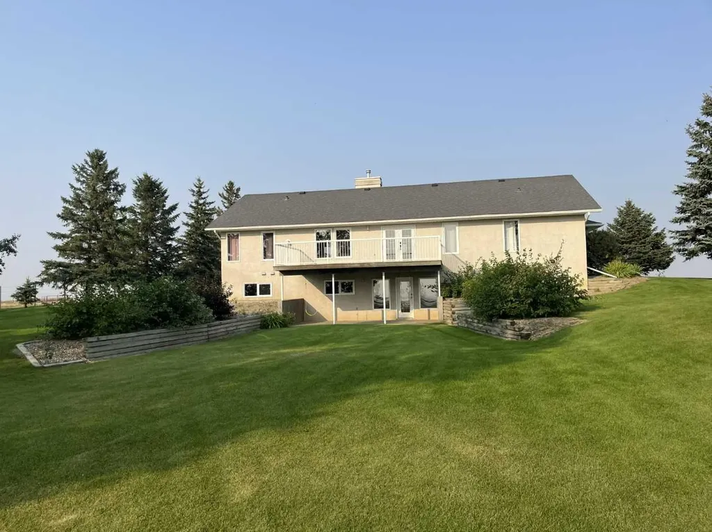 145040 Rge Road 181 Enchant AB T0K 0V0
