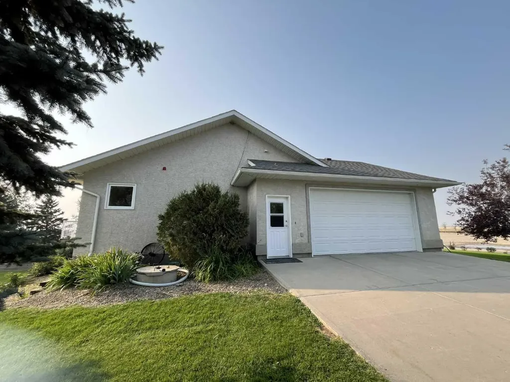 145040 Rge Road 181 Enchant AB T0K 0V0