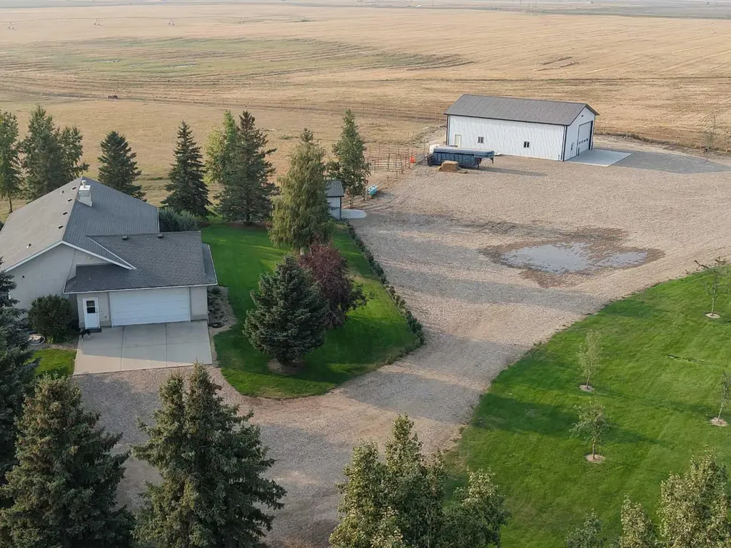 145040 Rge Road 181 Enchant AB T0K 0V0