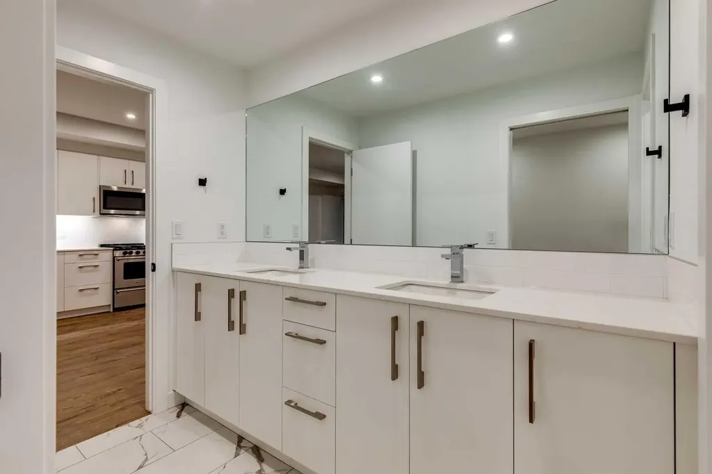 110 18a Street NW Calgary AB T2N 5G5