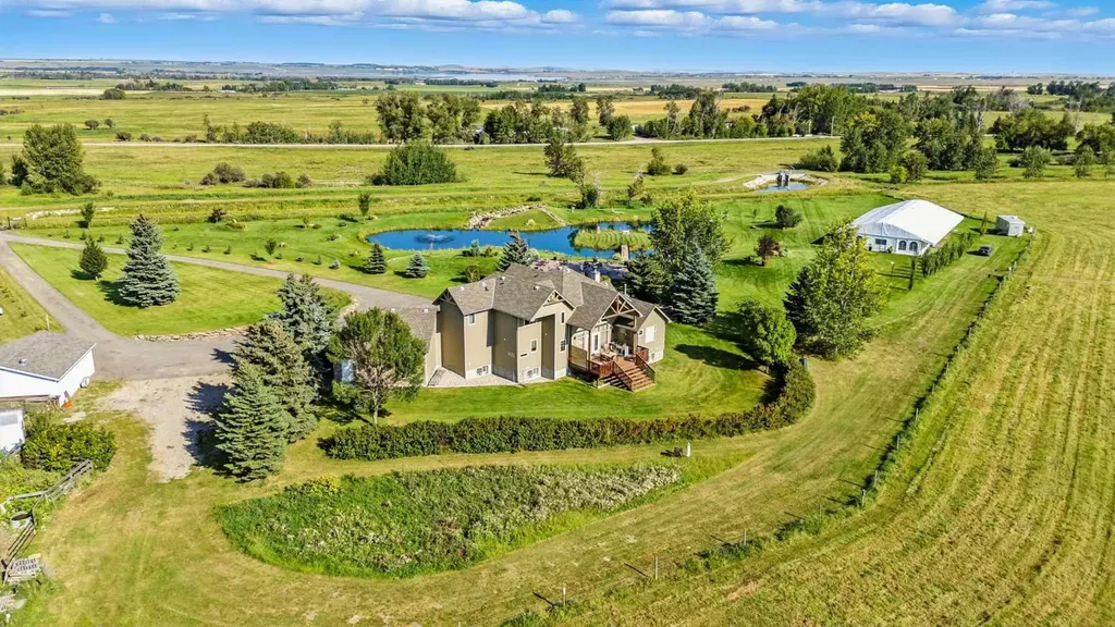 235038 Range Road 253 Rural Wheatland County AB T1P 1J6