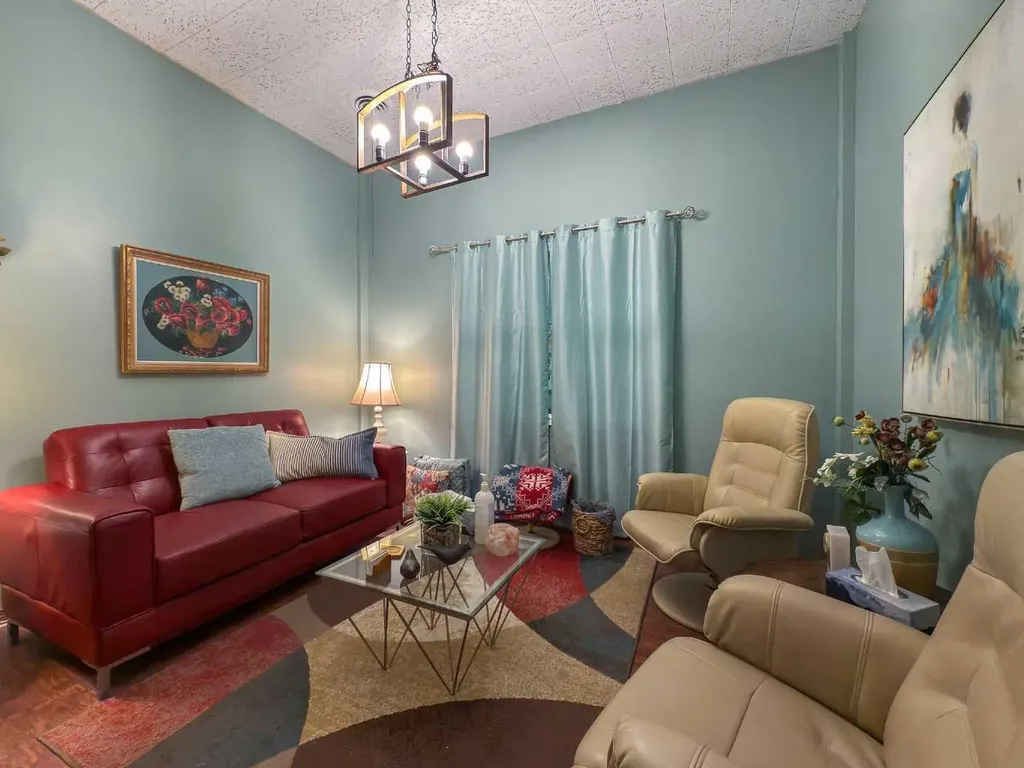 4909, 4911, 4913 50 Street Rocky Mountain House AB T4T 1A6