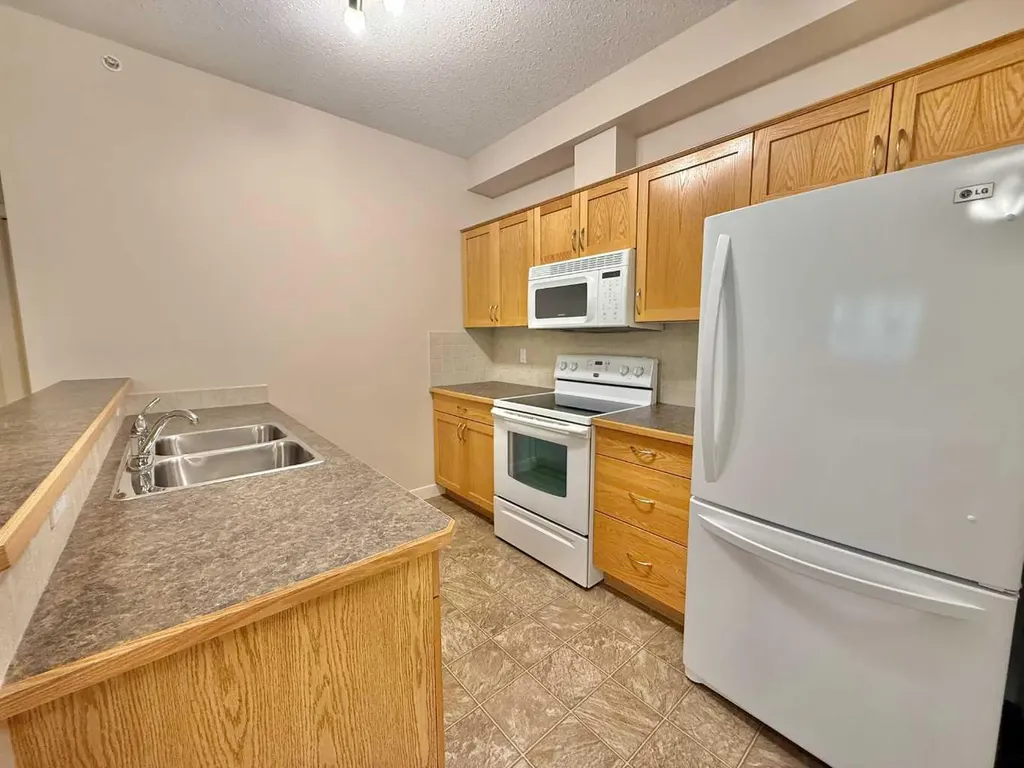 109 Seabolt Drive Hinton AB T7V1K2