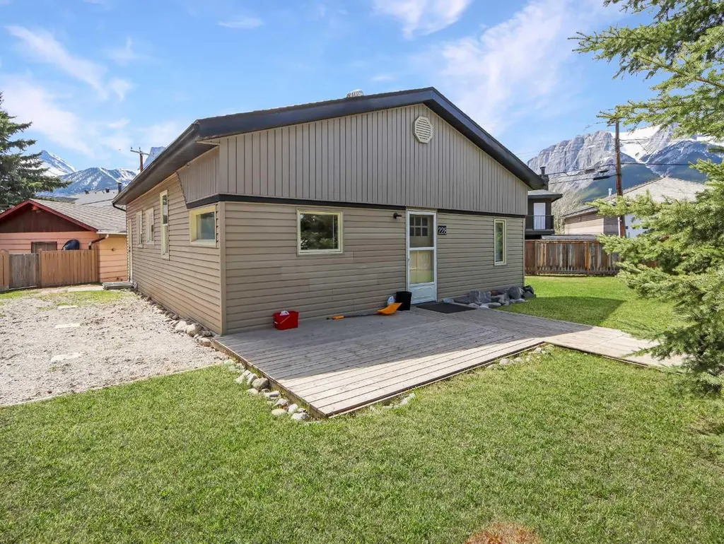 1621 1st Avenue Canmore AB T1W1M7
