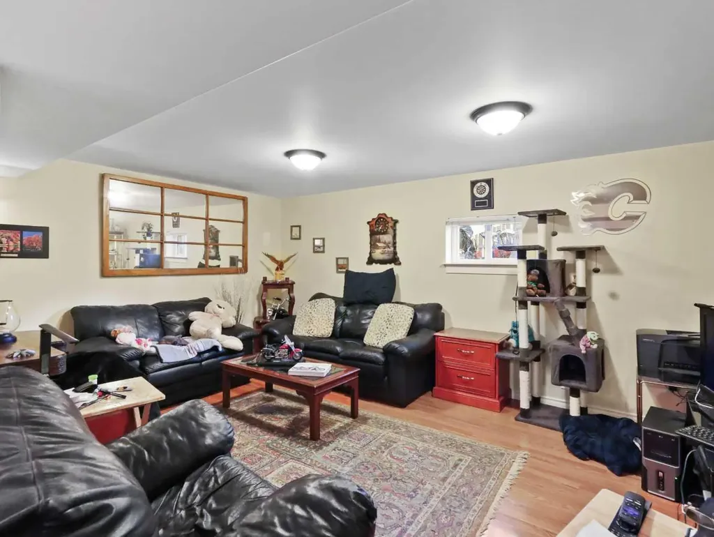 228 17th Street Canmore AB T1W1Y8