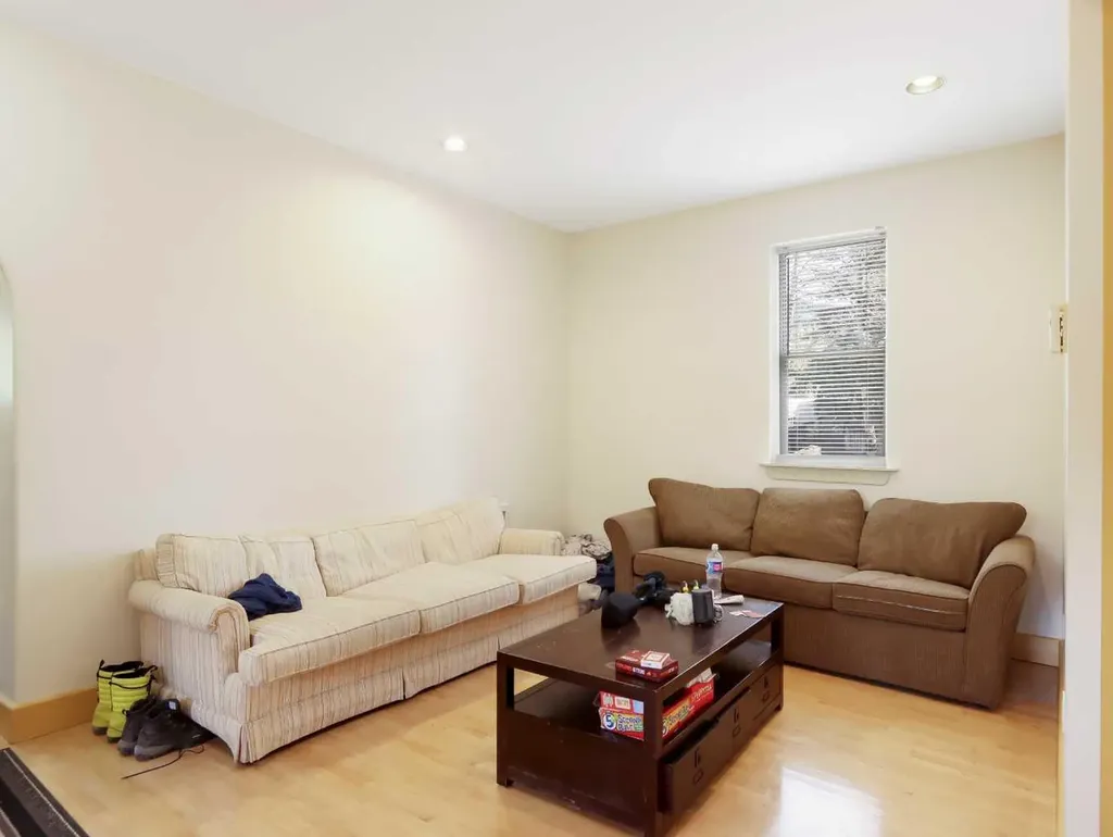 228 17th Street Canmore AB T1W1Y8