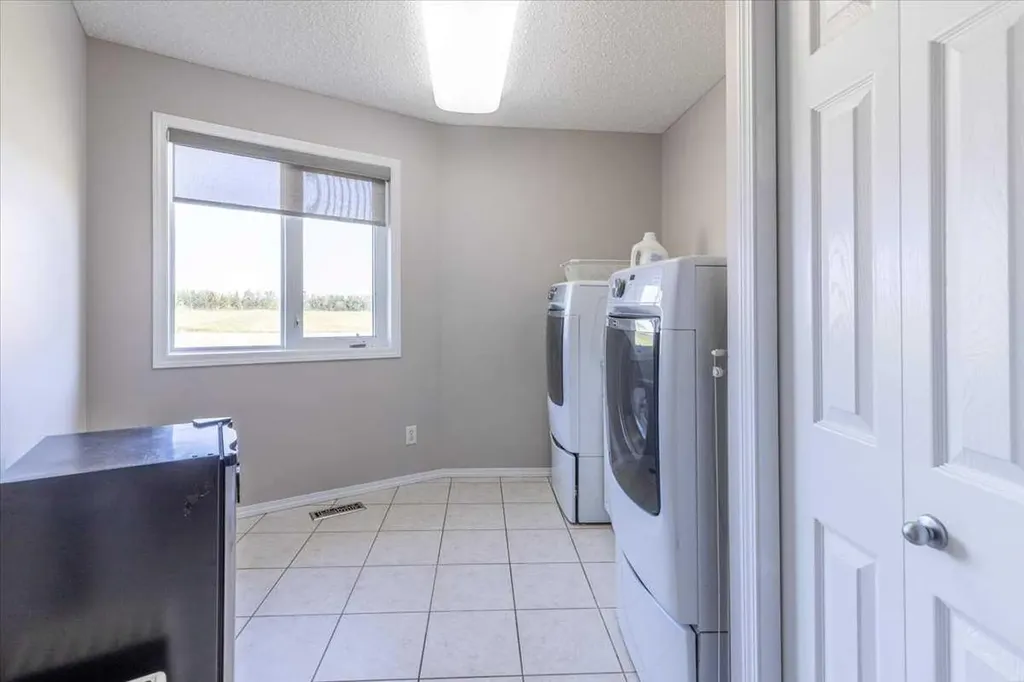 27318 Twp Road 482 Rural Leduc County AB T0C 0V0