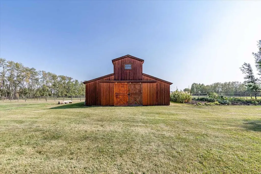 27318 Twp Road 482 Rural Leduc County AB T0C 0V0