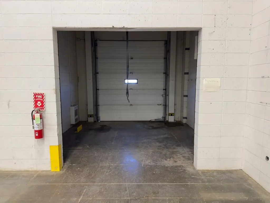 2730 39 Avenue NE Calgary AB T1Y 7H6