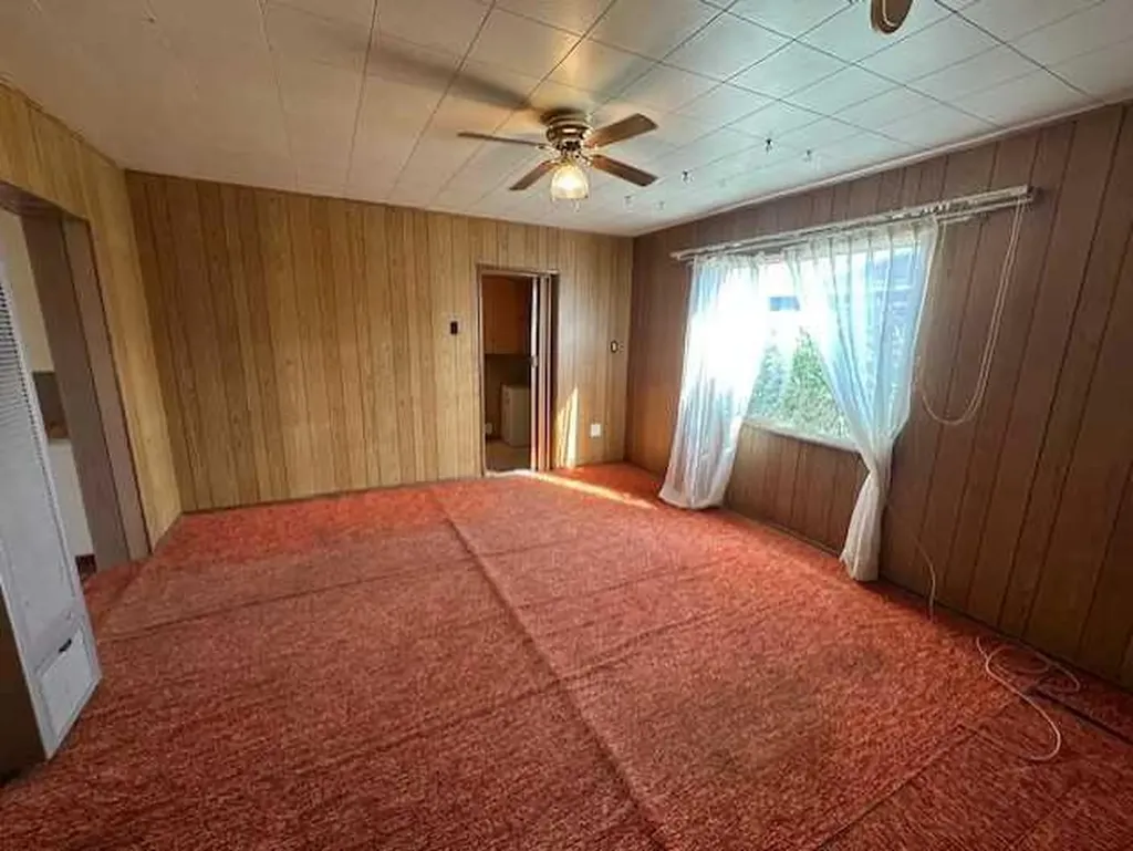 308 1 Avenue E Hanna AB T0J1P0