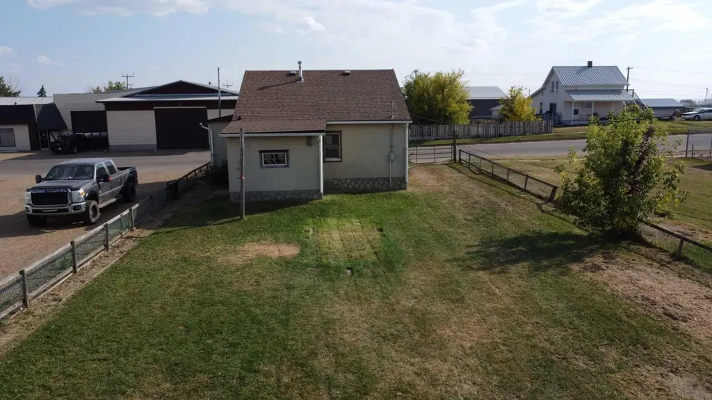 308 1 Avenue E Hanna AB T0J1P0