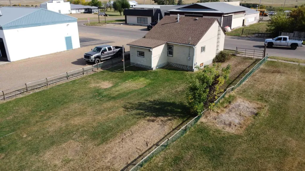 308 1 Avenue E Hanna AB T0J1P0