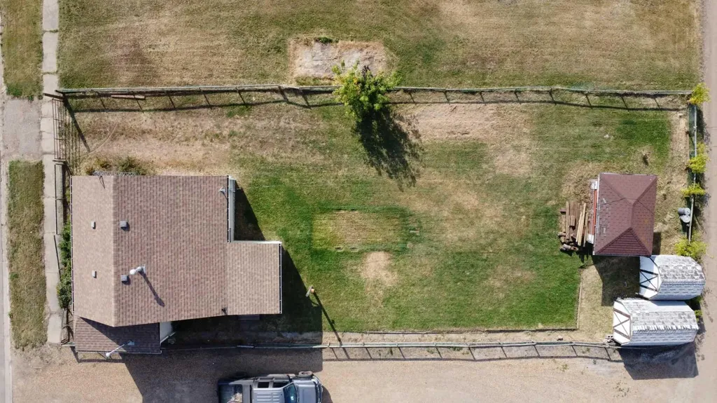 308 1 Avenue E Hanna AB T0J1P0