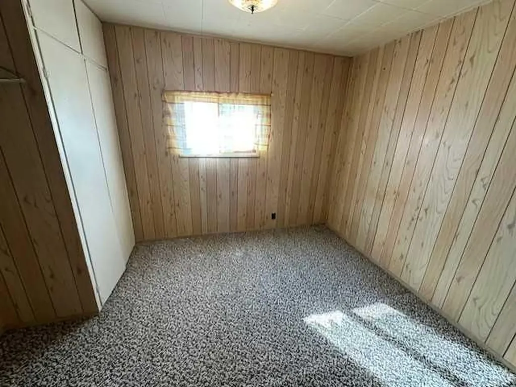308 1 Avenue E Hanna AB T0J1P0