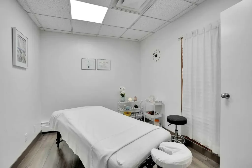 1330 12 Avenue SW Calgary AB T3C 0P5