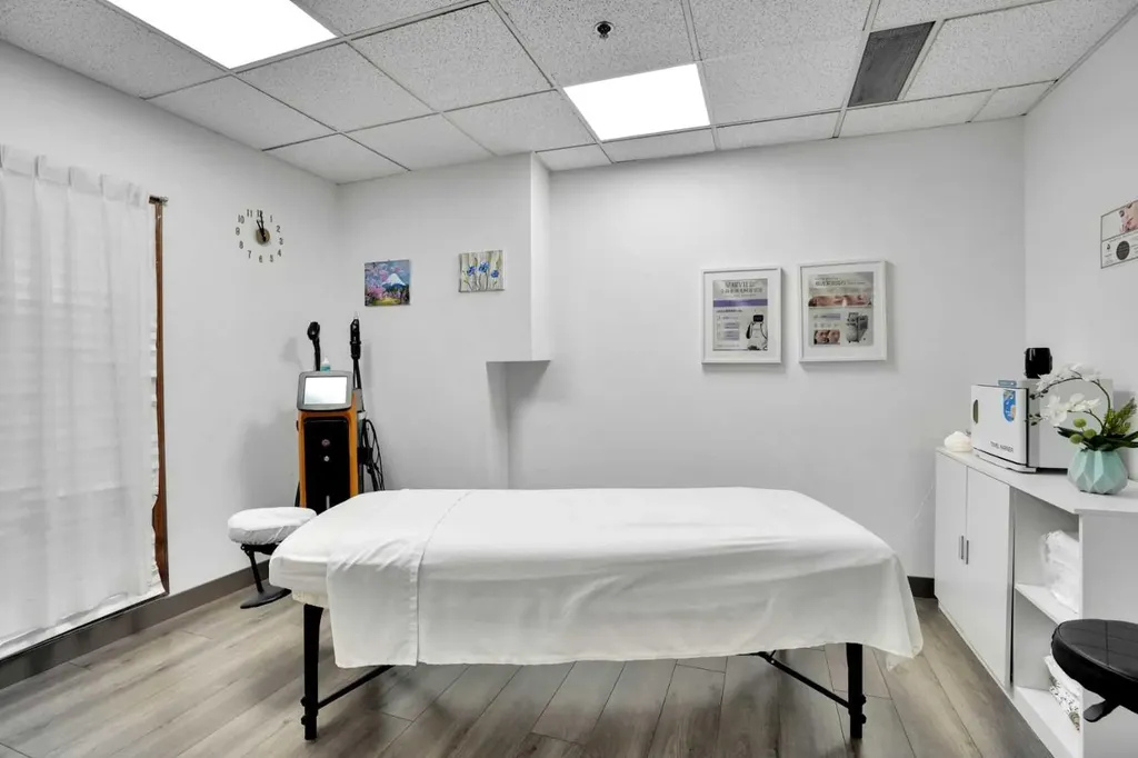 1330 12 Avenue SW Calgary AB T3C 0P5
