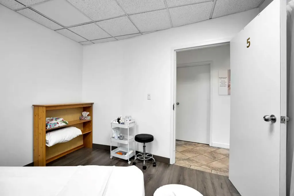1330 12 Avenue SW Calgary AB T3C 0P5