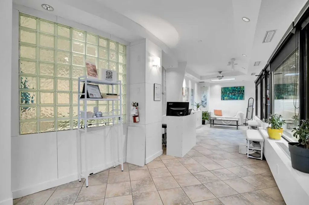 1330 12 Avenue SW Calgary AB T3C 0P5