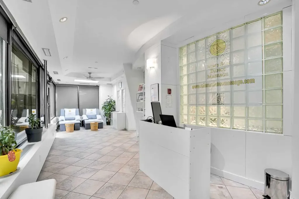 1330 12 Avenue SW Calgary AB T3C 0P5