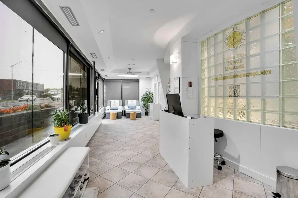 1330 12 Avenue SW Calgary AB T3C 0P5