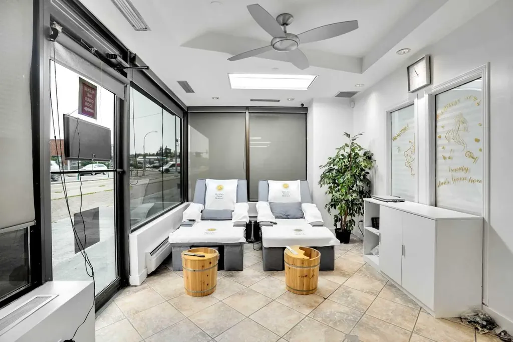 1330 12 Avenue SW Calgary AB T3C 0P5