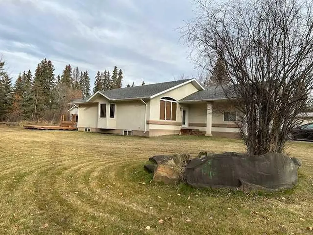 6336 15 Avenue S Edson AB T7E 1S3