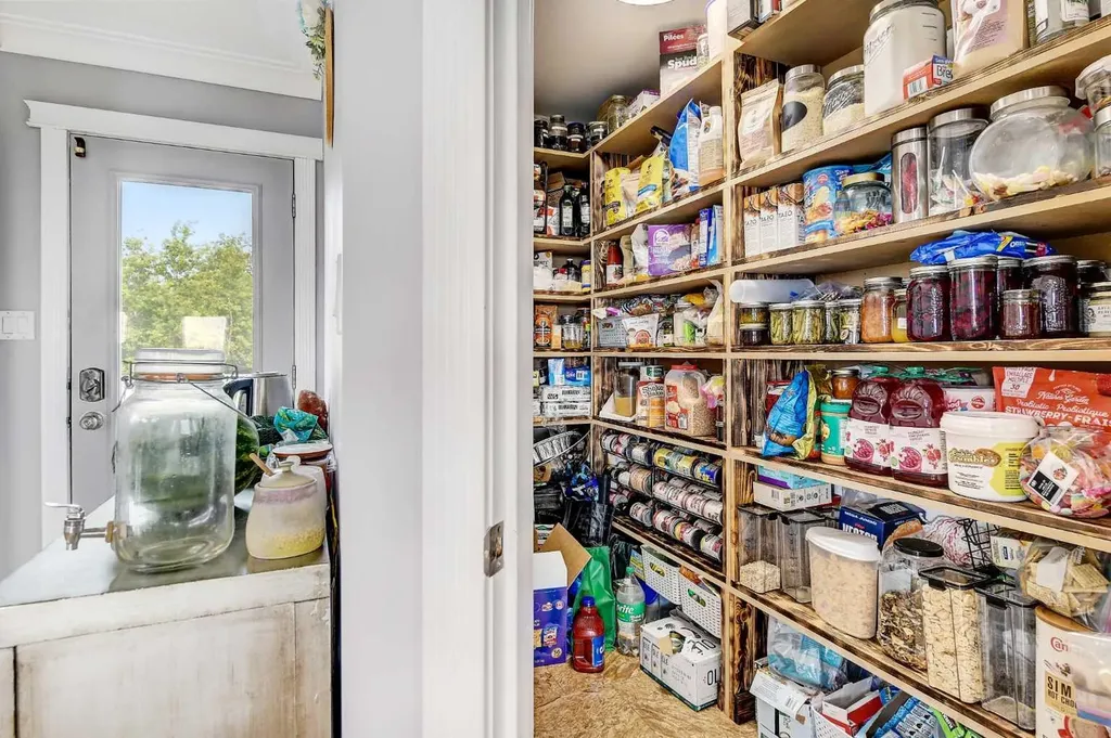 1101 Redlow Drive Beaverlodge AB T0H 0C0