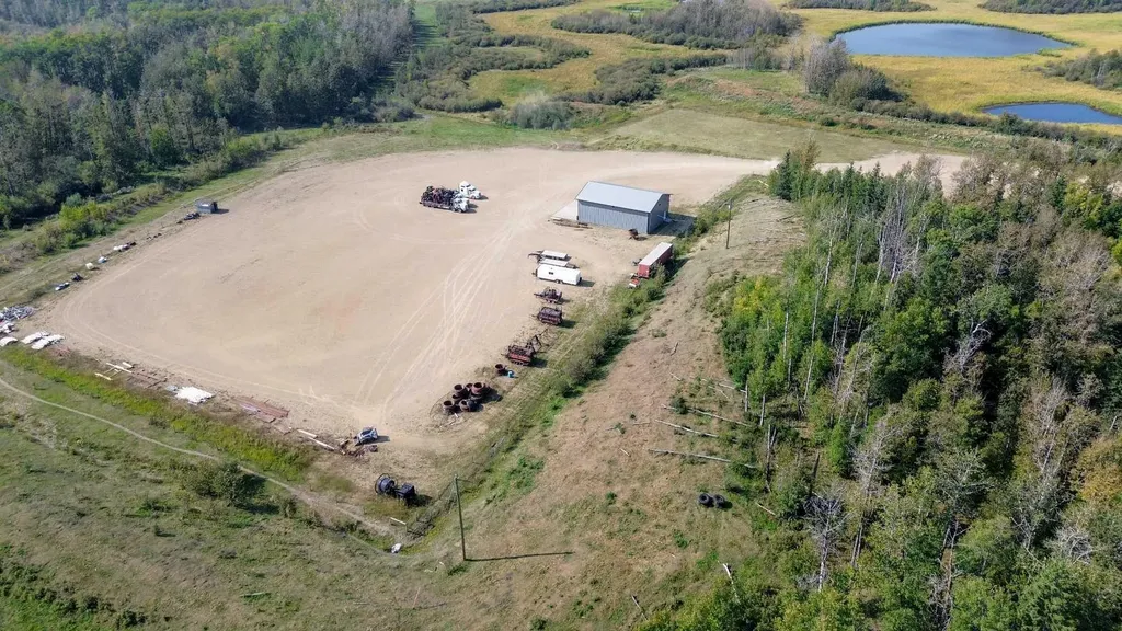 3021 Township Road 400 Rural Lacombe County AB T0M 0X0