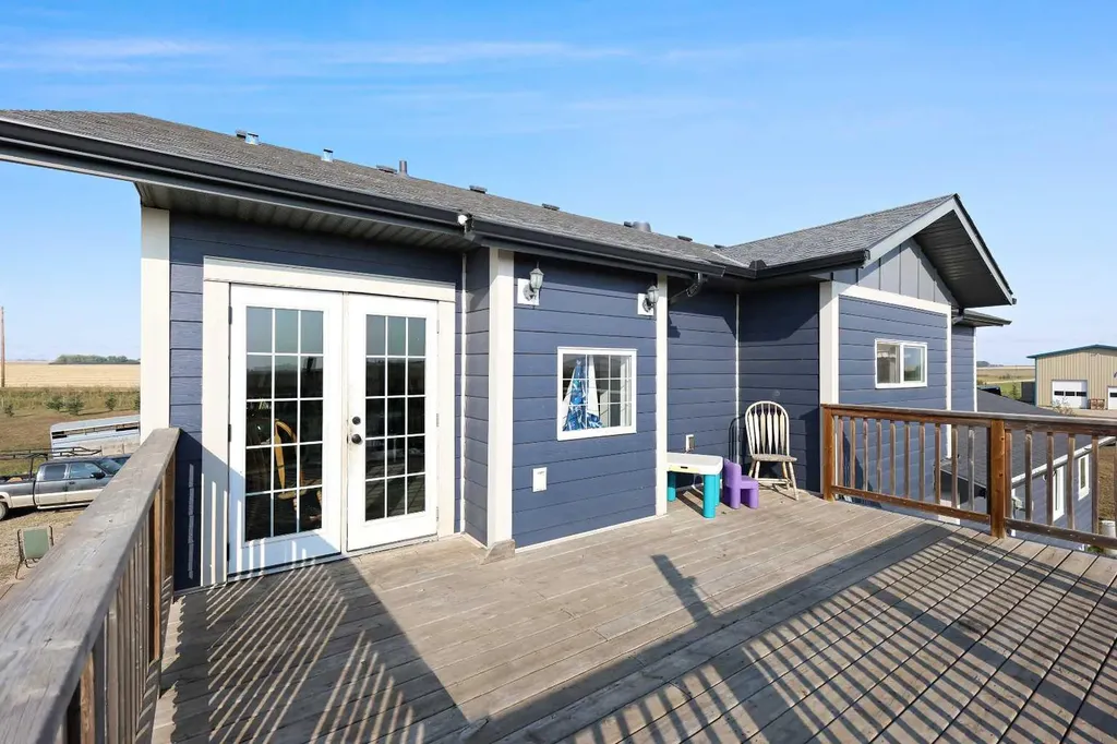 33257 10 Range Road Rural Mountain View County AB T4H 1J5
