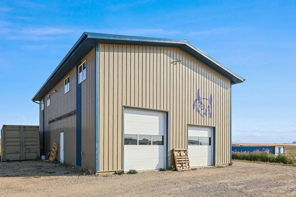 33257 10 Range Road Rural Mountain View County AB T4H 1J5