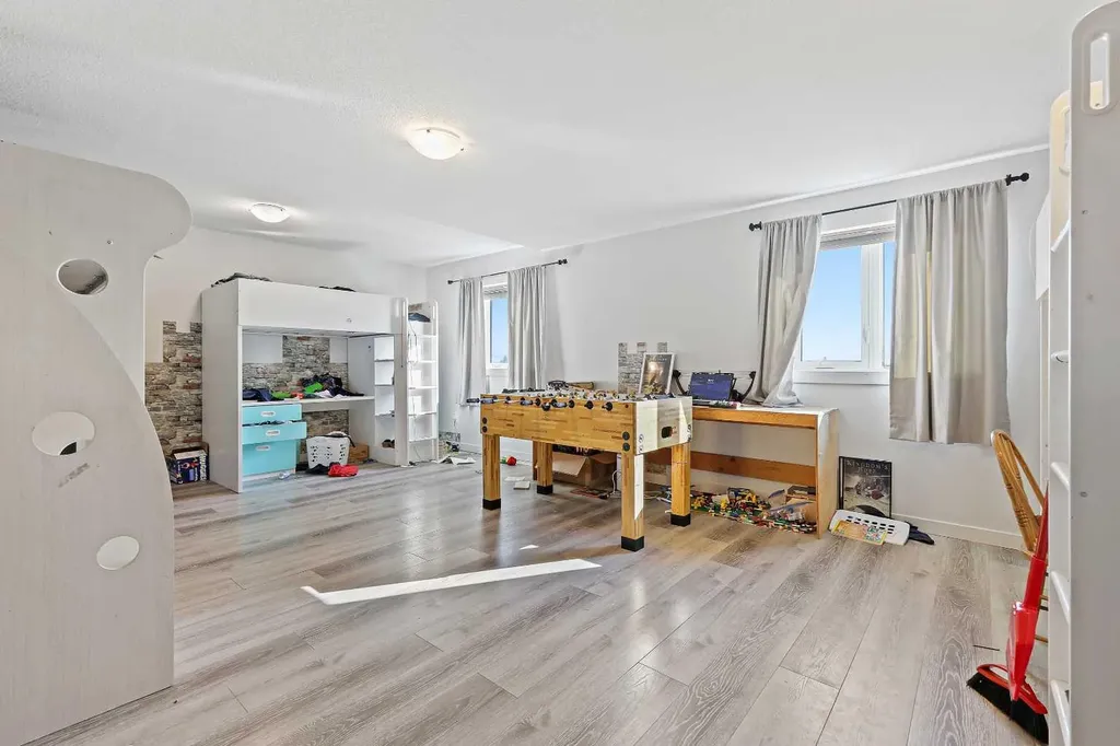 33257 10 Range Road Rural Mountain View County AB T4H 1J5