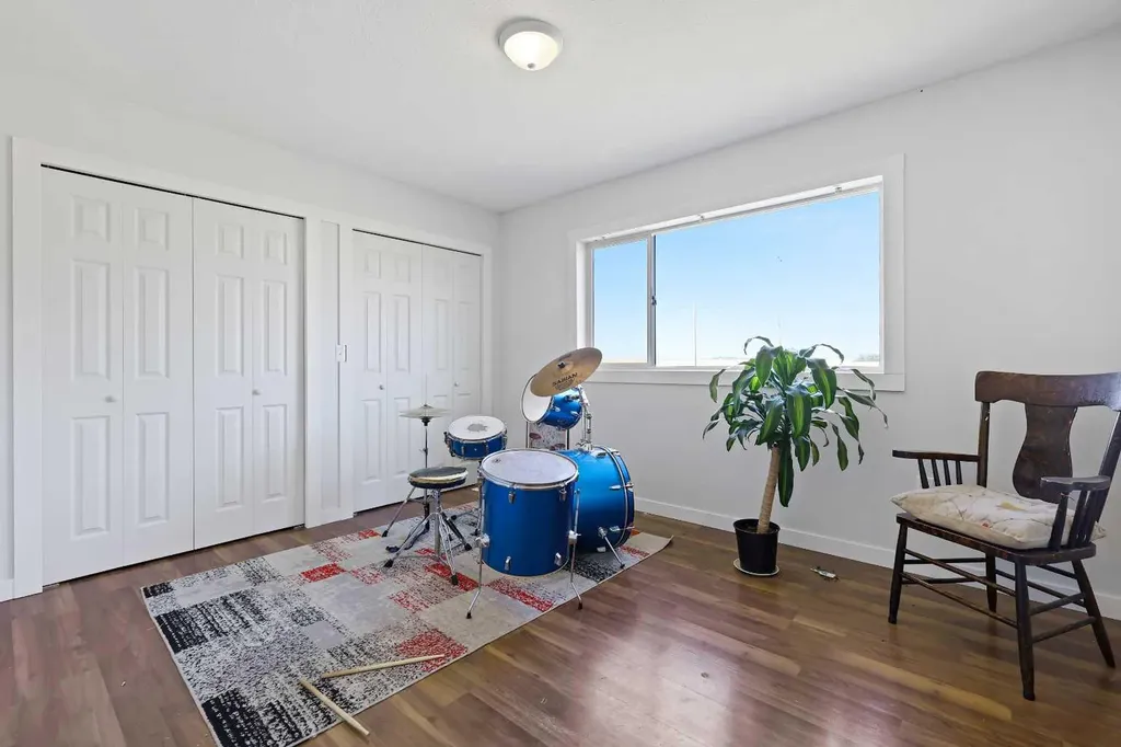 33257 10 Range Road Rural Mountain View County AB T4H 1J5