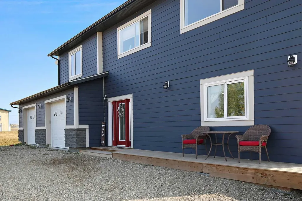 33257 10 Range Road Rural Mountain View County AB T4H 1J5