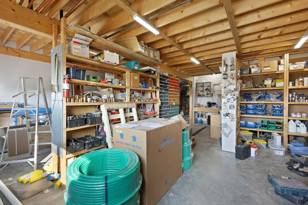 33257 10 Range Road Rural Mountain View County AB T4H 1J5