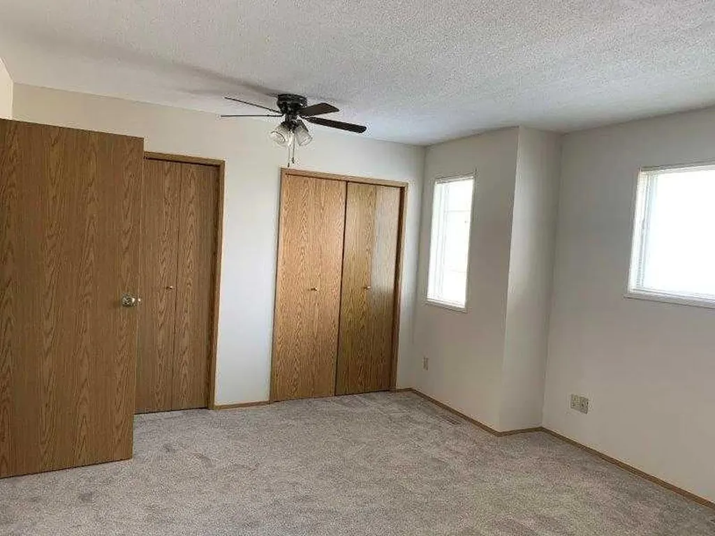 8420 99 Avenue Peace River AB T8S 1W3