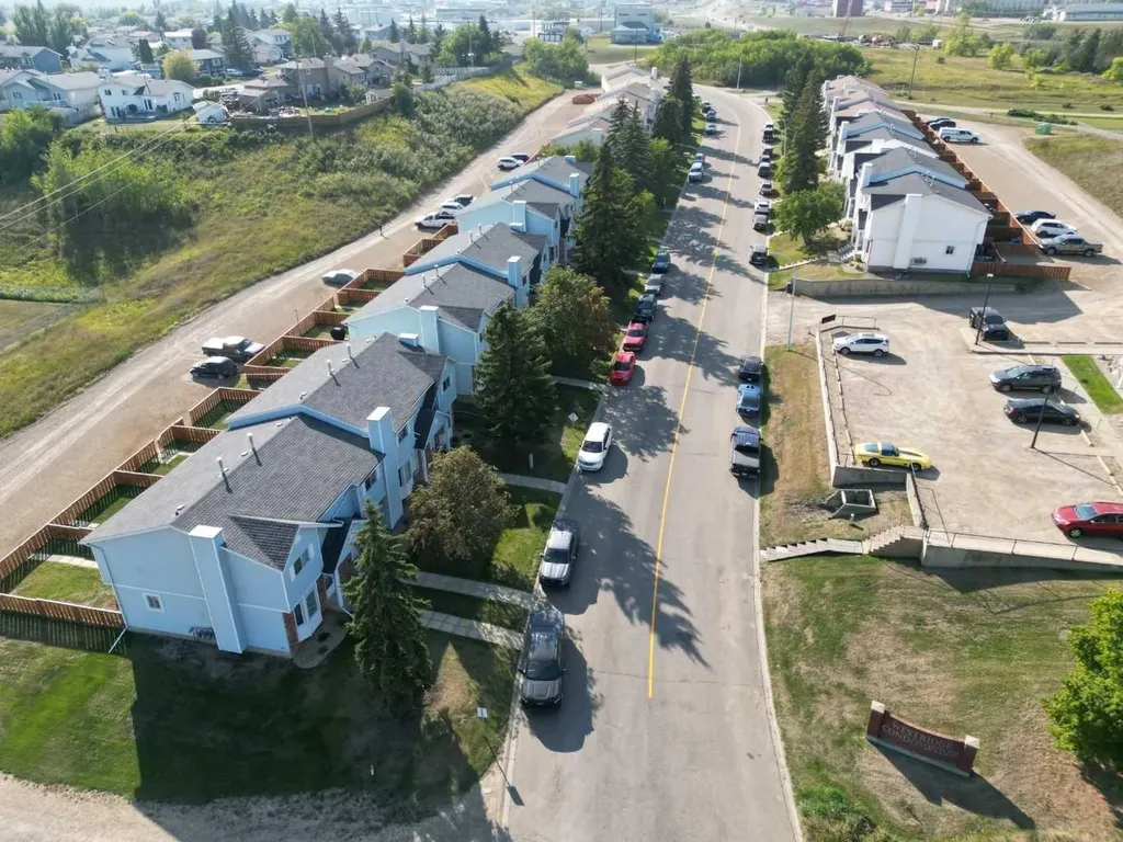 8420 99 Avenue Peace River AB T8S 1W3