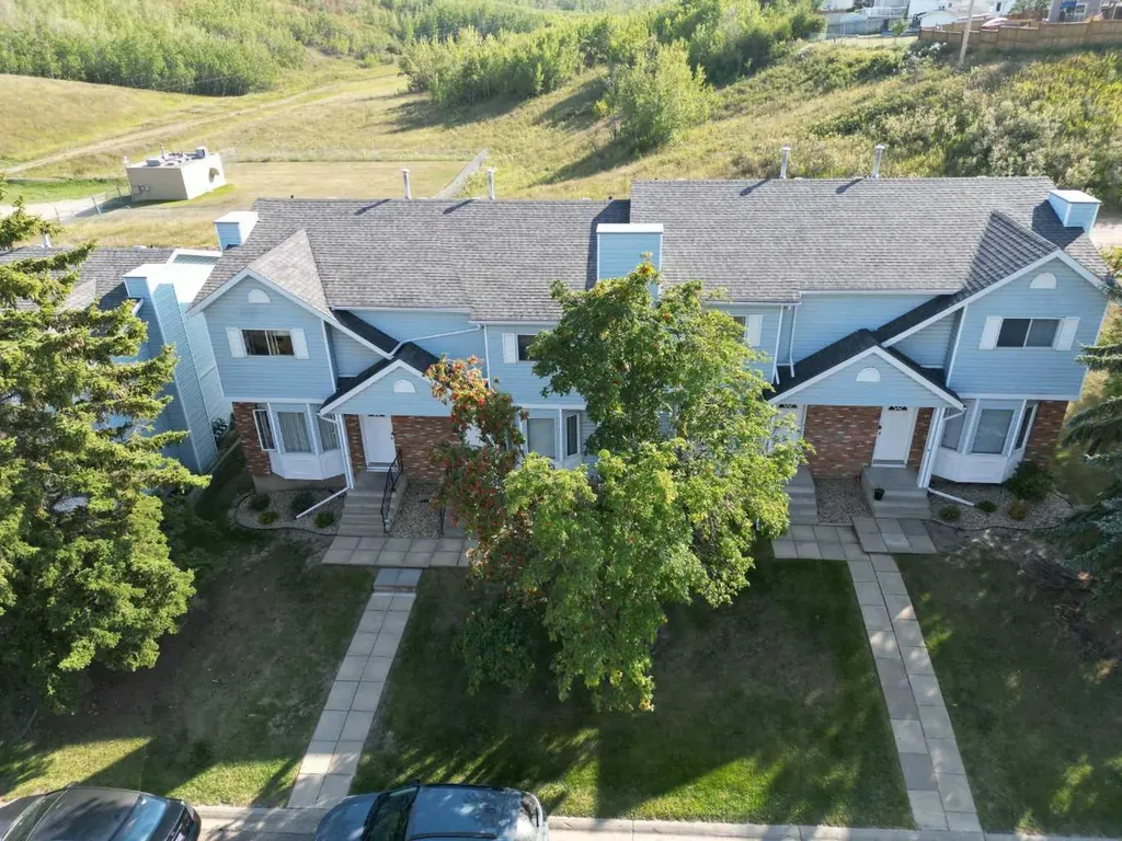 8420 99 Avenue Peace River AB T8S 1W3