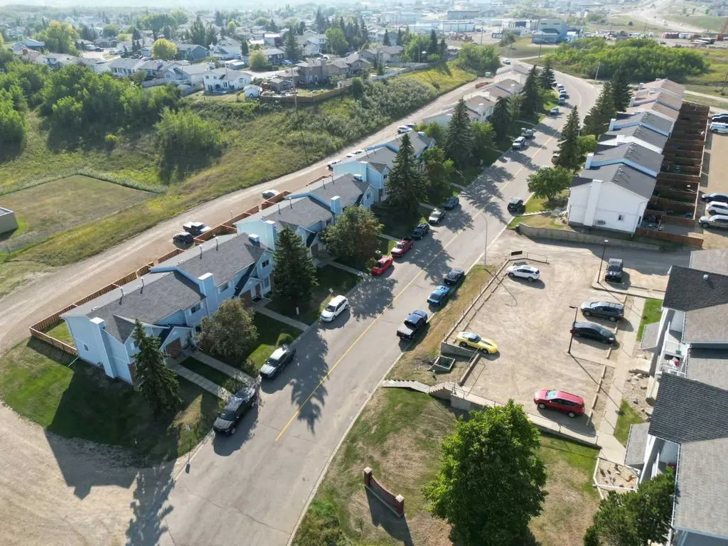 8420 99 Avenue Peace River AB T8S 1W3
