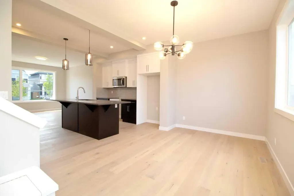 302 Sundown Road Cochrane AB T4C 3H2