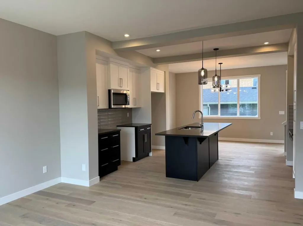 302 Sundown Road Cochrane AB T4C 3H2