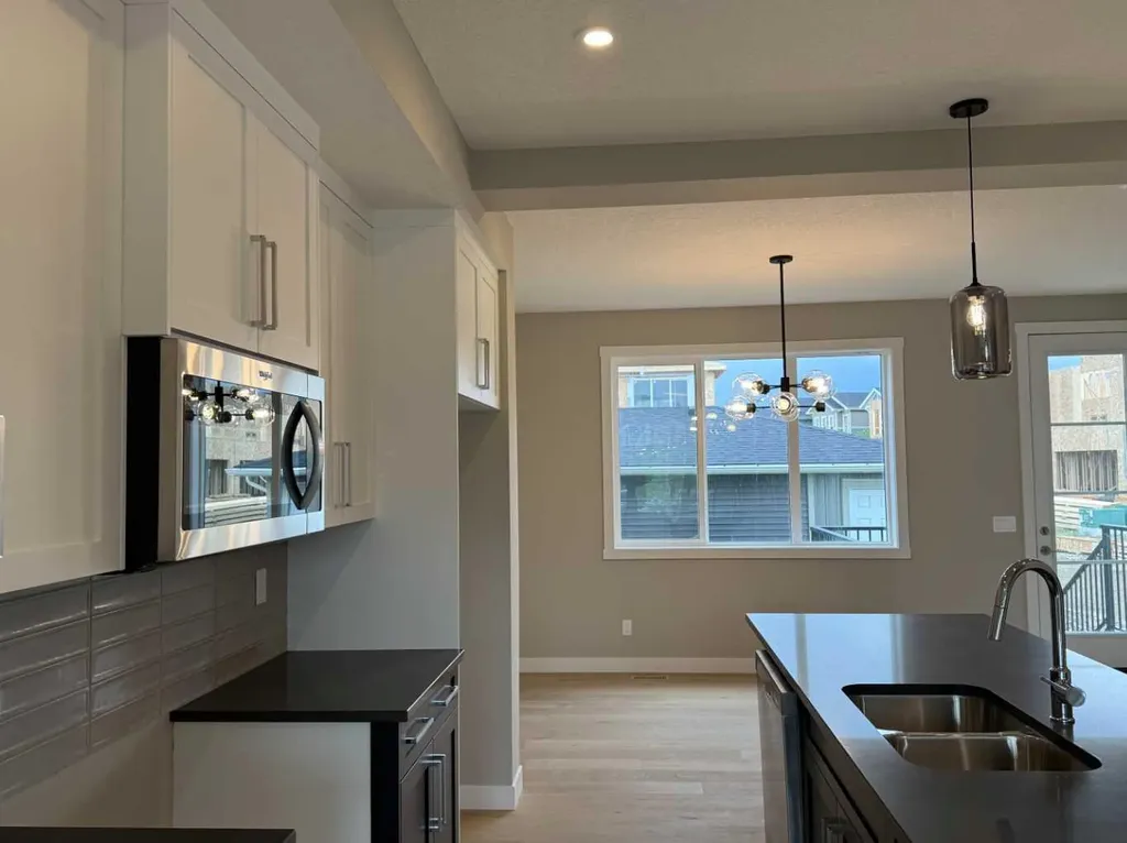 302 Sundown Road Cochrane AB T4C 3H2