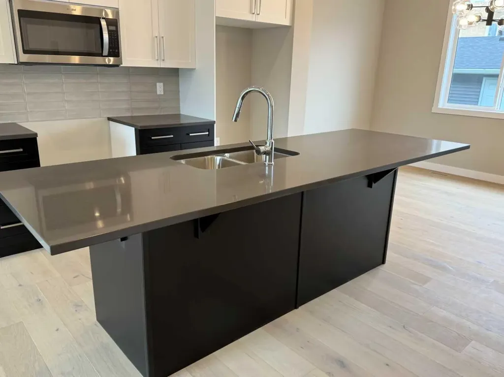 302 Sundown Road Cochrane AB T4C 3H2