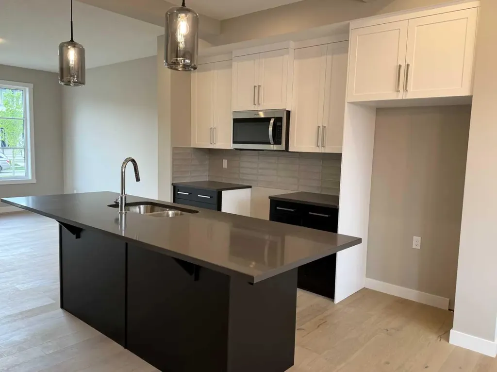 302 Sundown Road Cochrane AB T4C 3H2